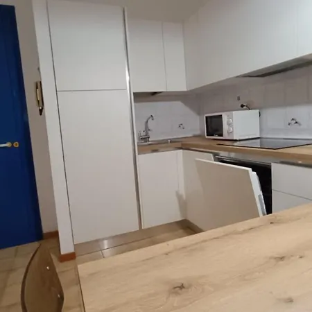 Seaside Escape For Six Guests In Daire *