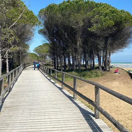 Seaside Escape For Six Guests In Daire